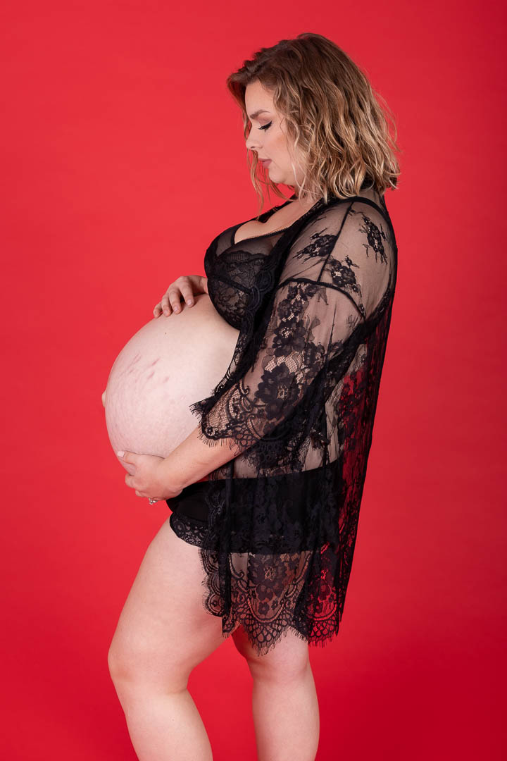EsteemBoudoir-Atlanta-Phoenix-Boudoir-Photographer-red-background-maternity-profile-black-lingerie